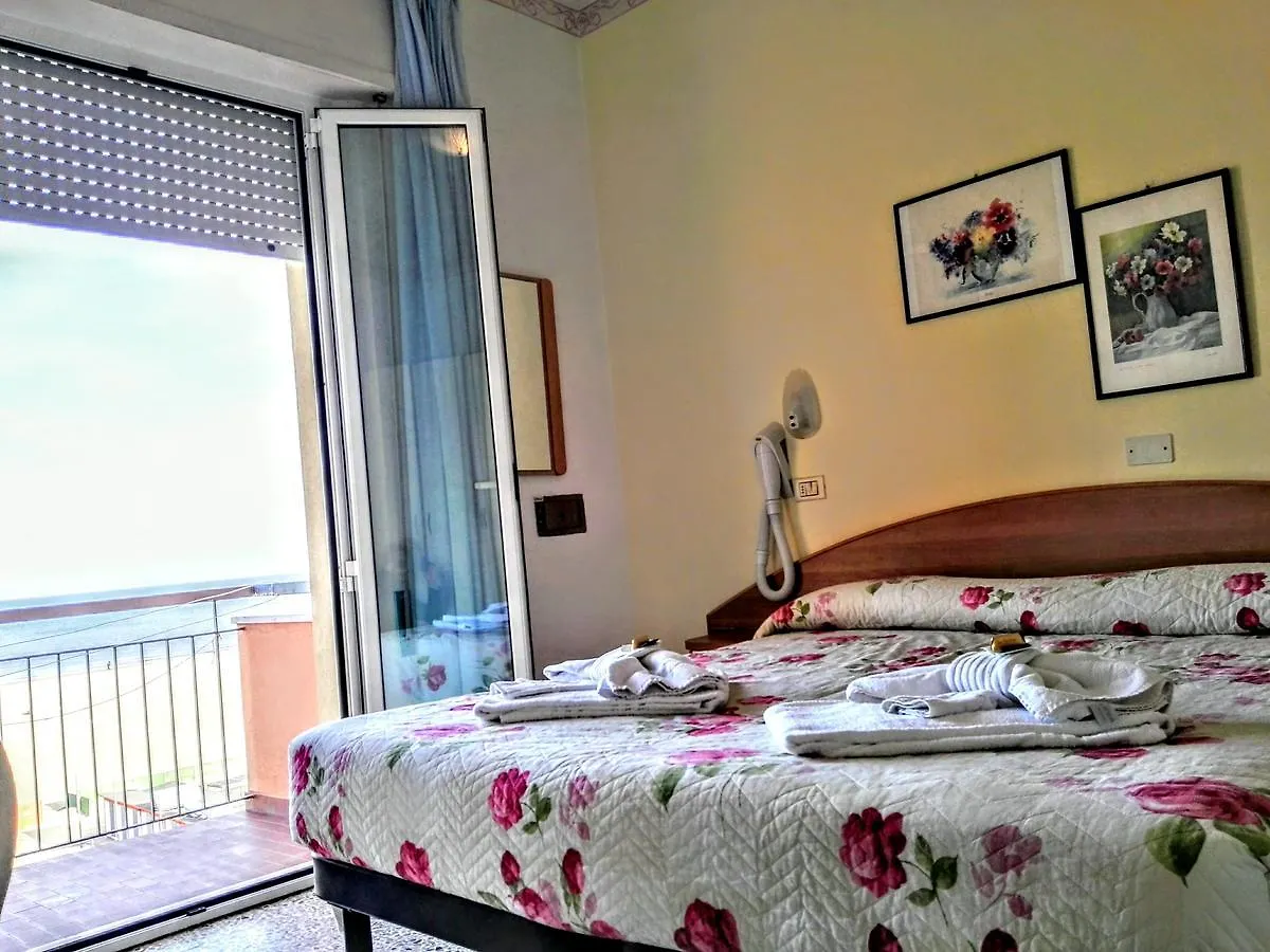 Hotel Sombrero ريميني 3*,